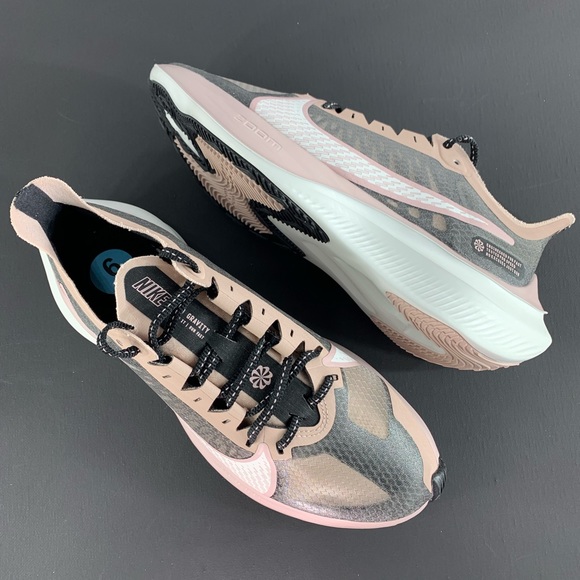 Nike Zoom Gravity Women's Running Shoes